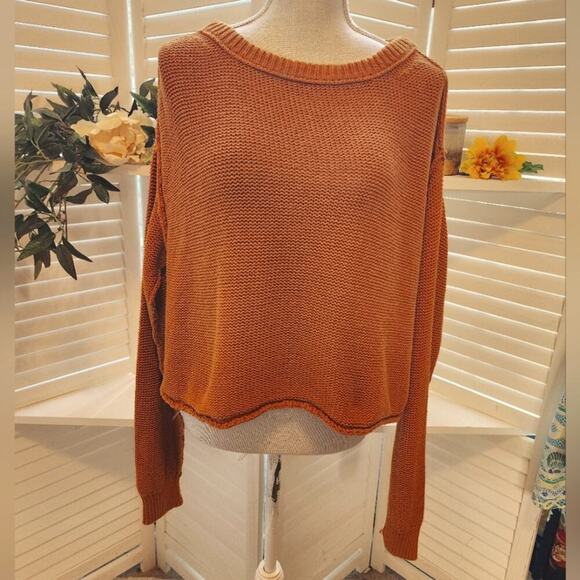 FREE PEOPLE RUST COLOR OVERSIZED SWEATER SIZE SMALL (OVERSIZED) - Picture 2 of 8